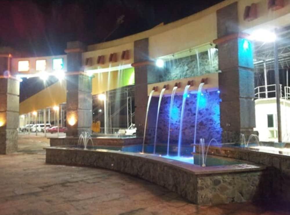 Hipico Inn Hotel Poza Rica Exterior foto